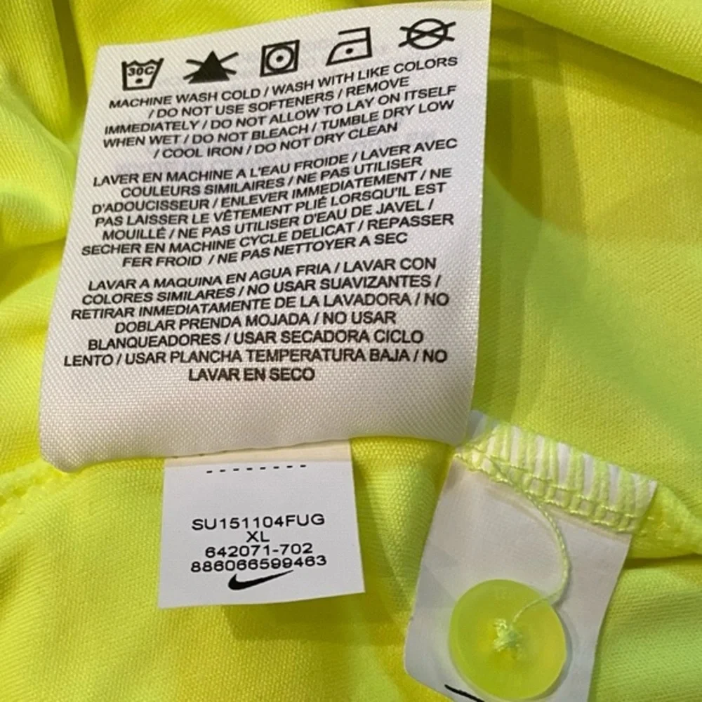 Nike Dri Fit Boy’s X Large 3 Button Collar Short Sleeve Neon‎ Yellow Golf Shirt